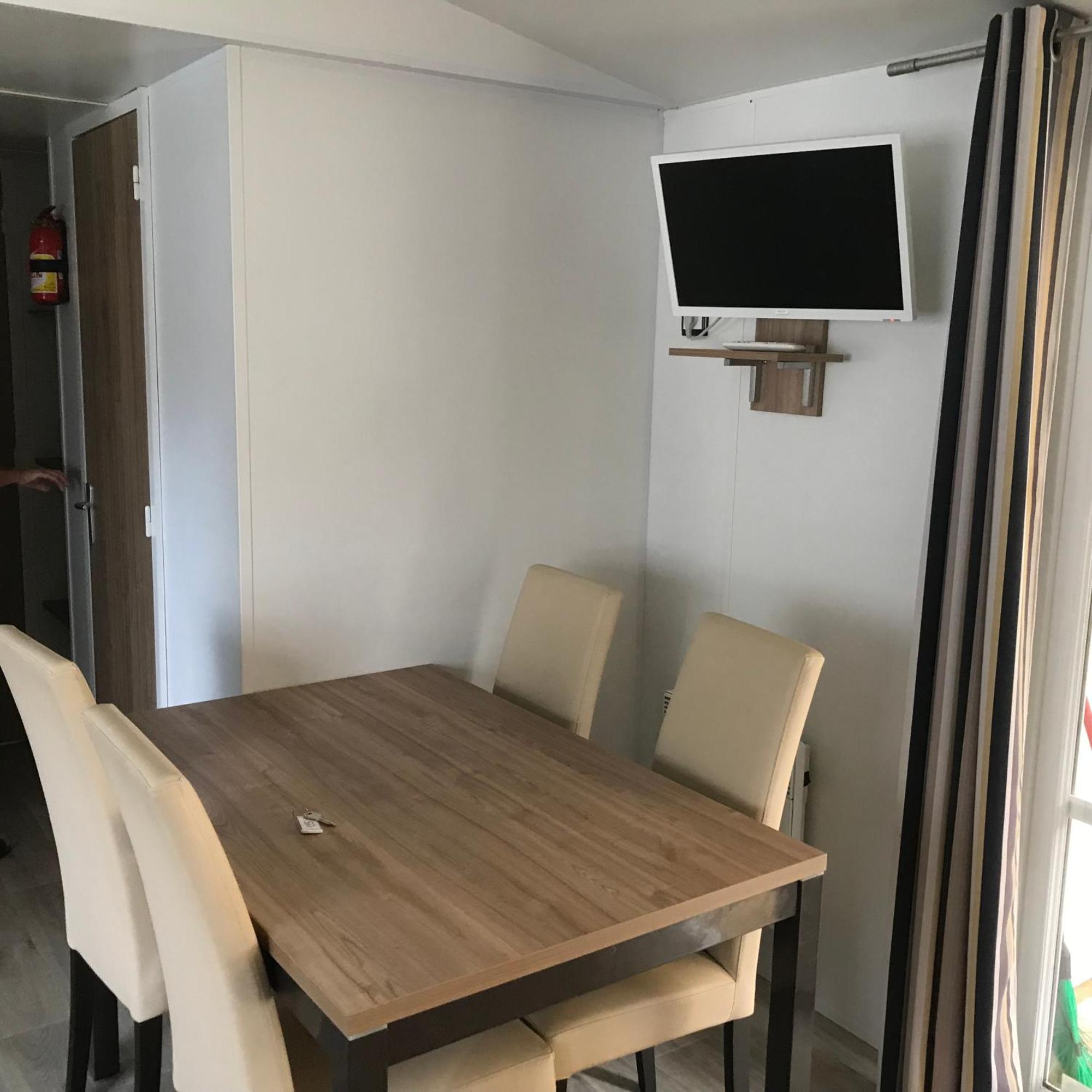 Mobil Home 6 pers, Kerlann , Pont Aven Bagian luar foto